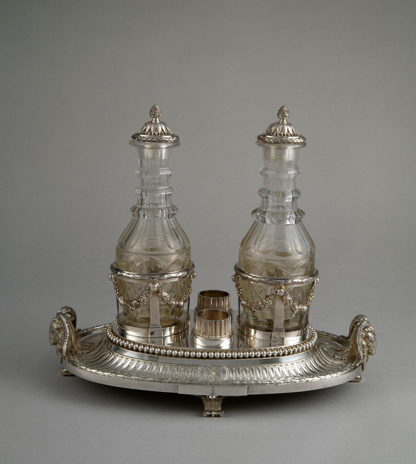 Huilier du service du Roi George III d'Angleterre et de Hanovre, d'une paire (OA 10603)
