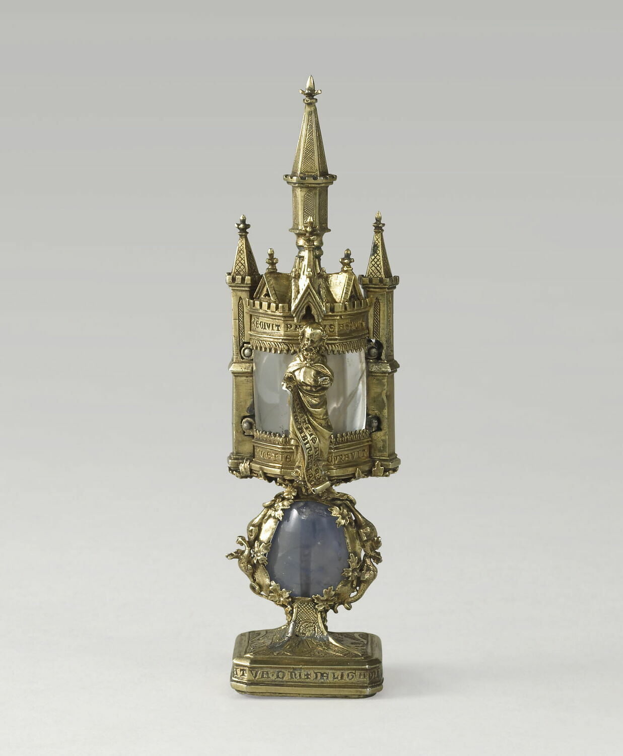 Reliquaire-monstrance composite.