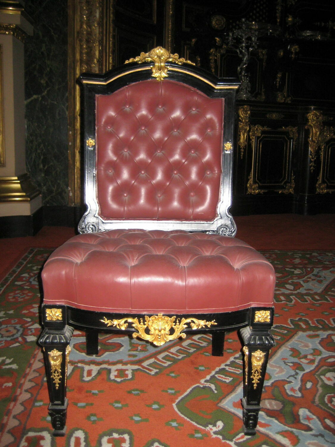 Chaise de style Louis XIV