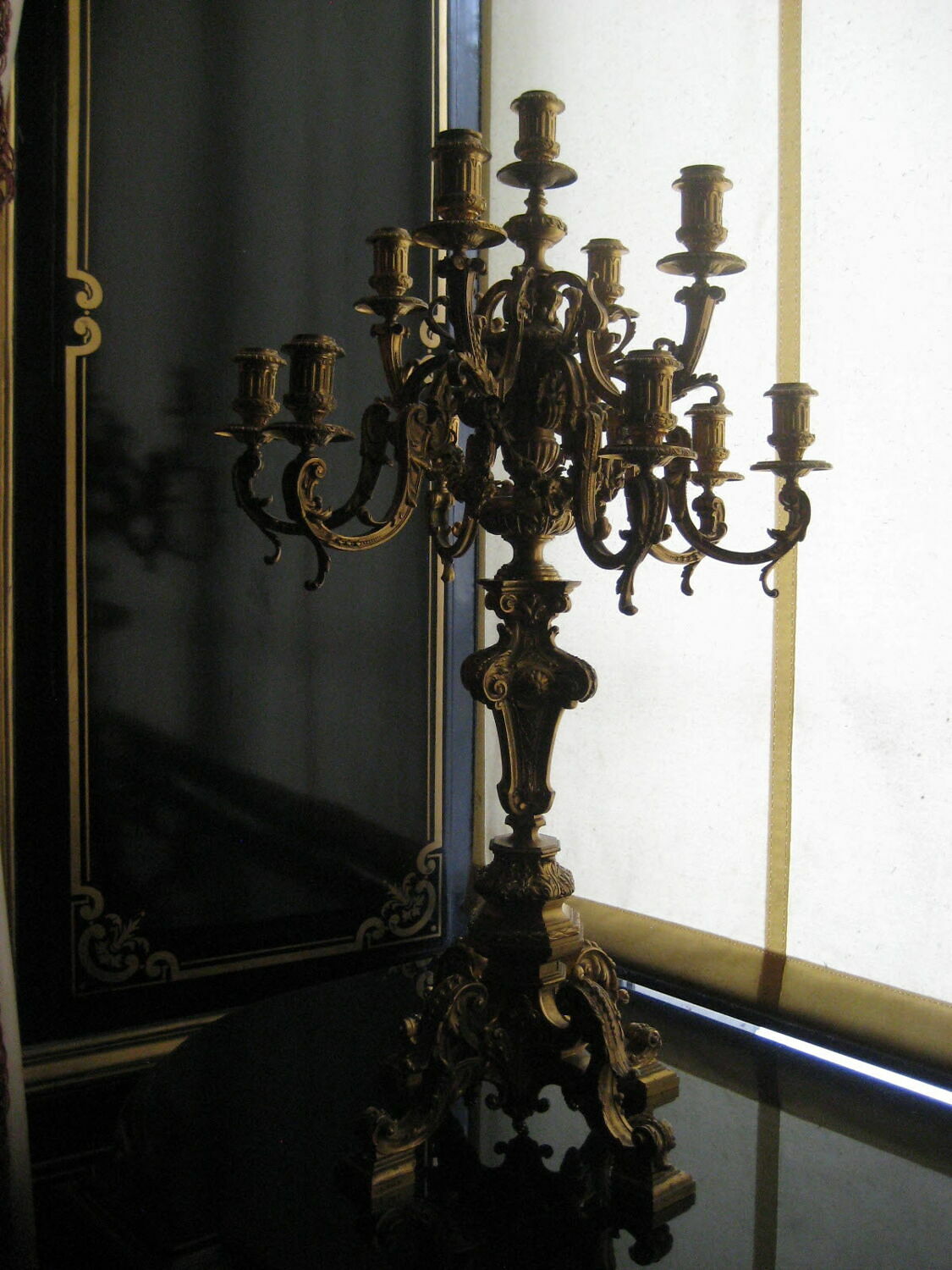 Candélabre à onze lumières.