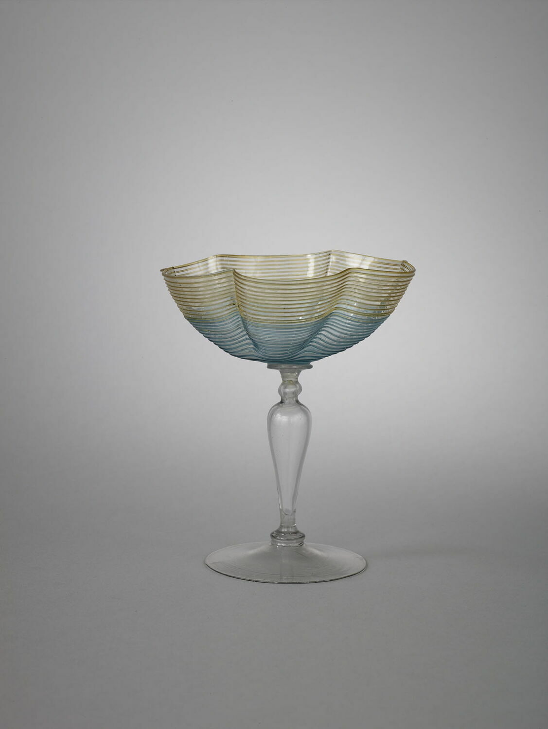 Coupe sur tige à balustre