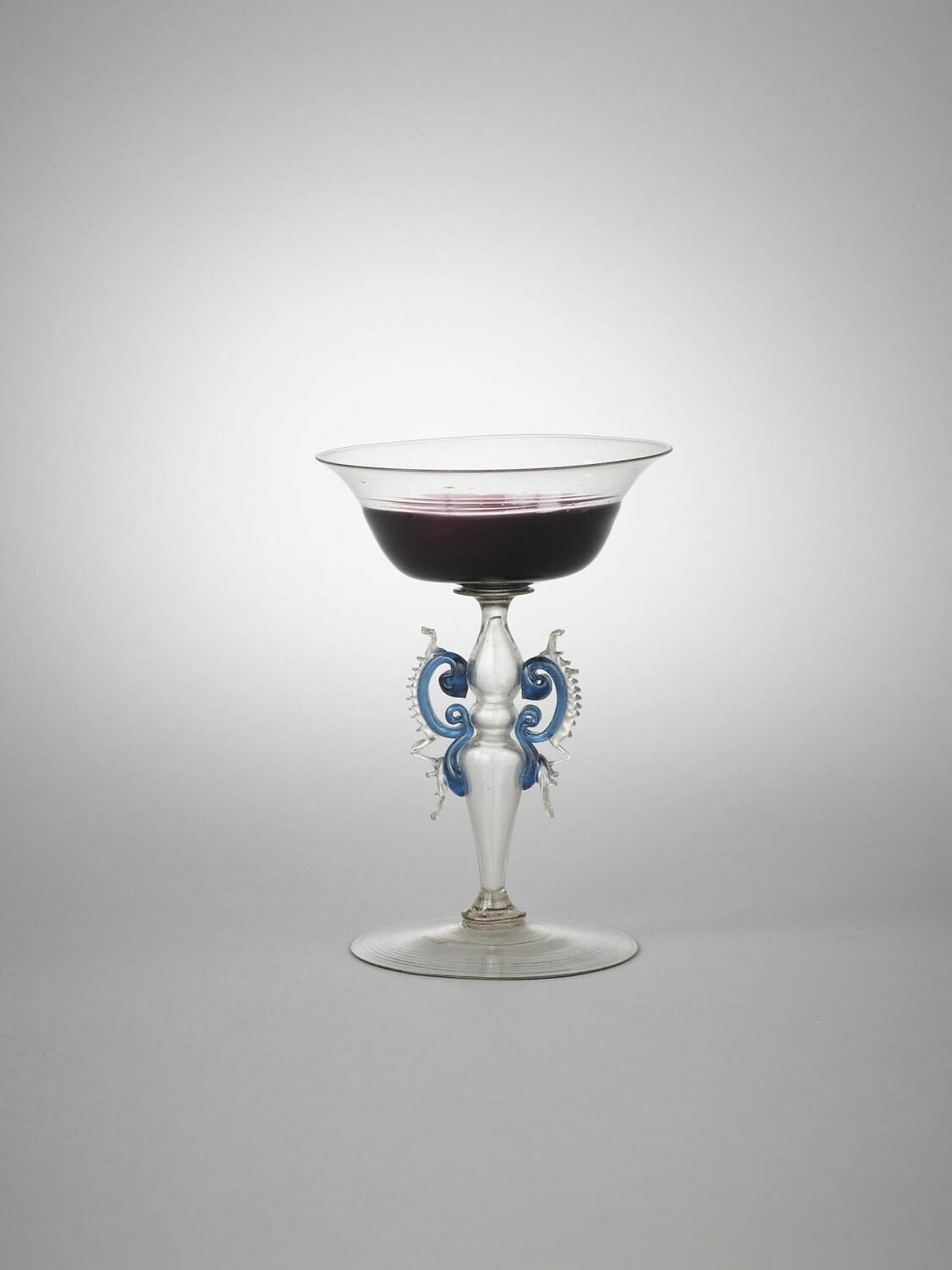 Coupe évasée sur tige à balustre