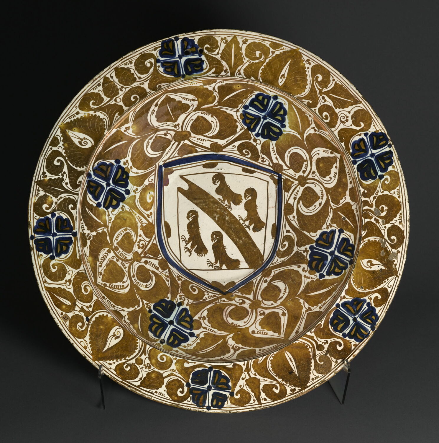 Bassin rond : armoiries de la famille Cornell