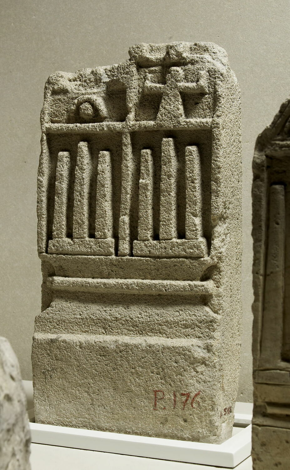 stèle ; objet votif, Punique (IVe s ; IIIe s) (-400 - -200)