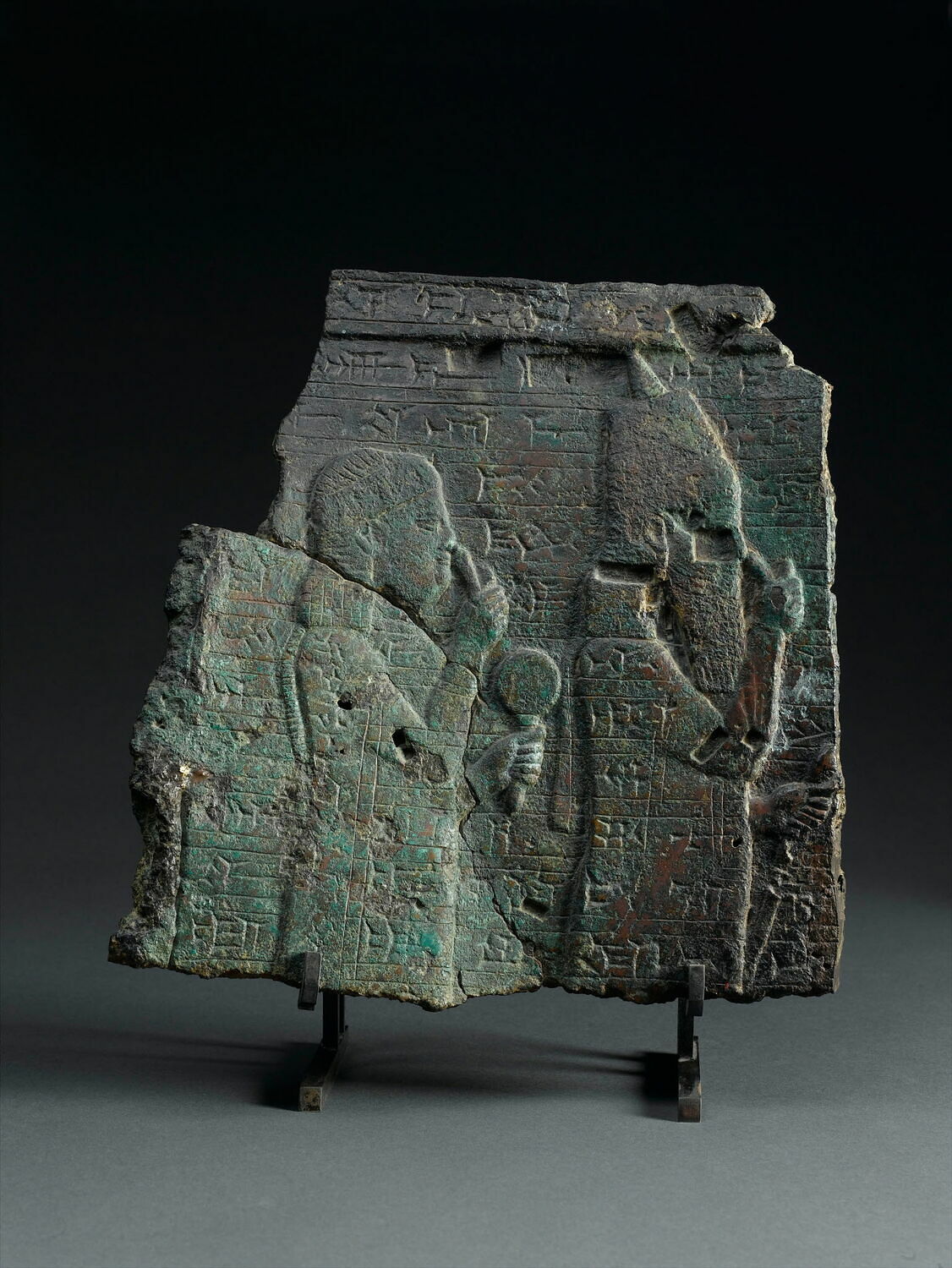 Le roi Assarhaddon et sa mère Naqi'a, Néo-assyrien : Asarhaddon (-680 - -669)