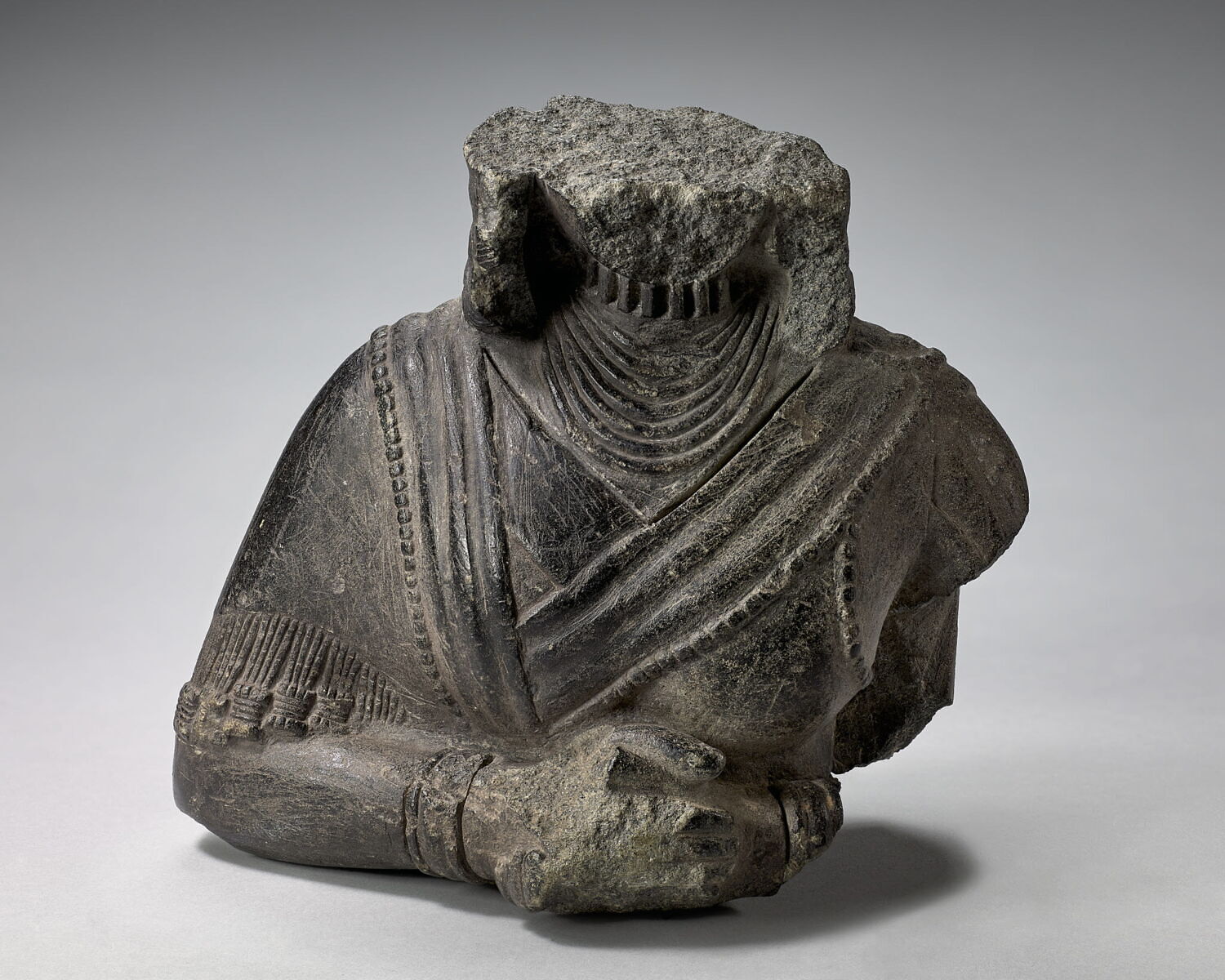 Fragment de statuette féminine, Dynastique archaïque III (Milieu IIIe mill) (-2600 - -2340)