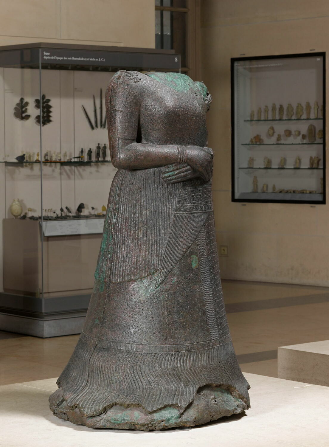 Statue de la reine Napirasu - Louvre Collections