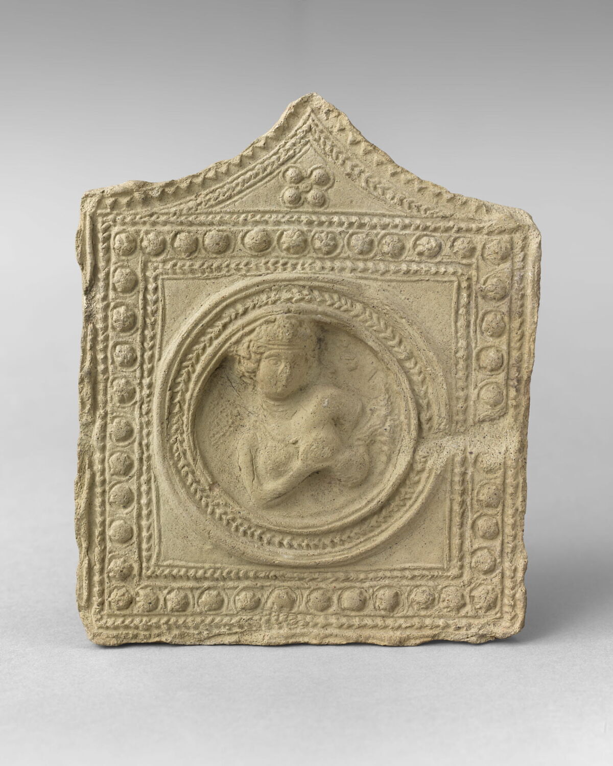 figurine ; carreau d'applique, Sassanide (début Ie mill ap JC) (224 - 677)