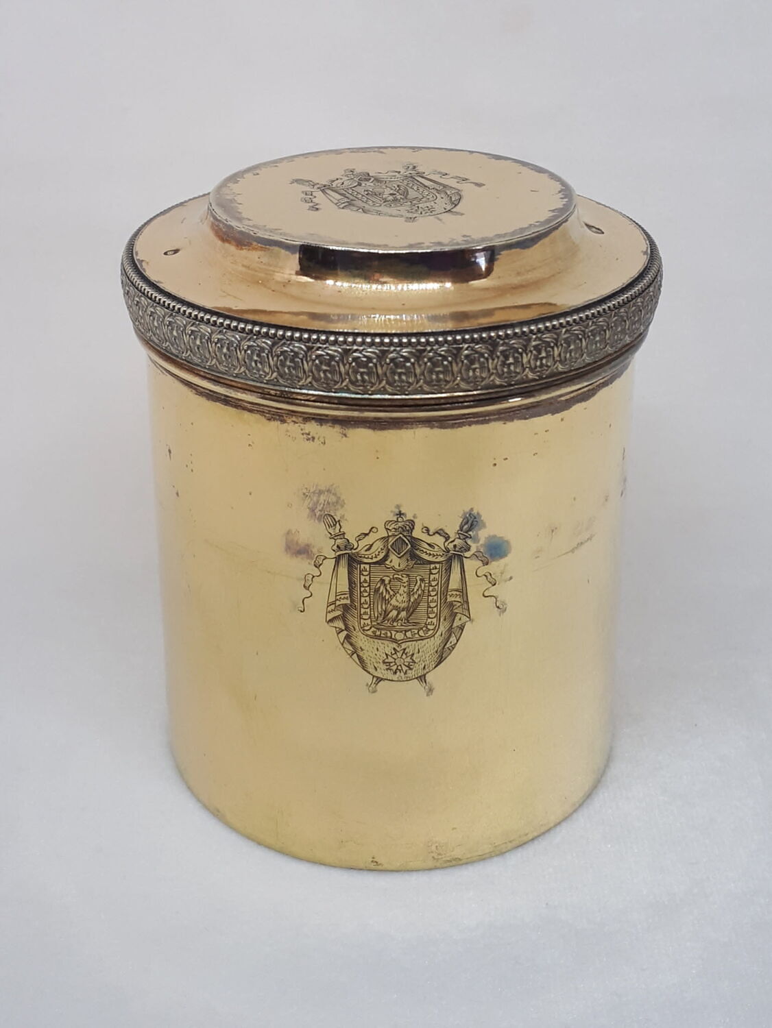 Boîte cylindrique du nécessaire de Napoléon Ier puis du tsar Alexandre Ier