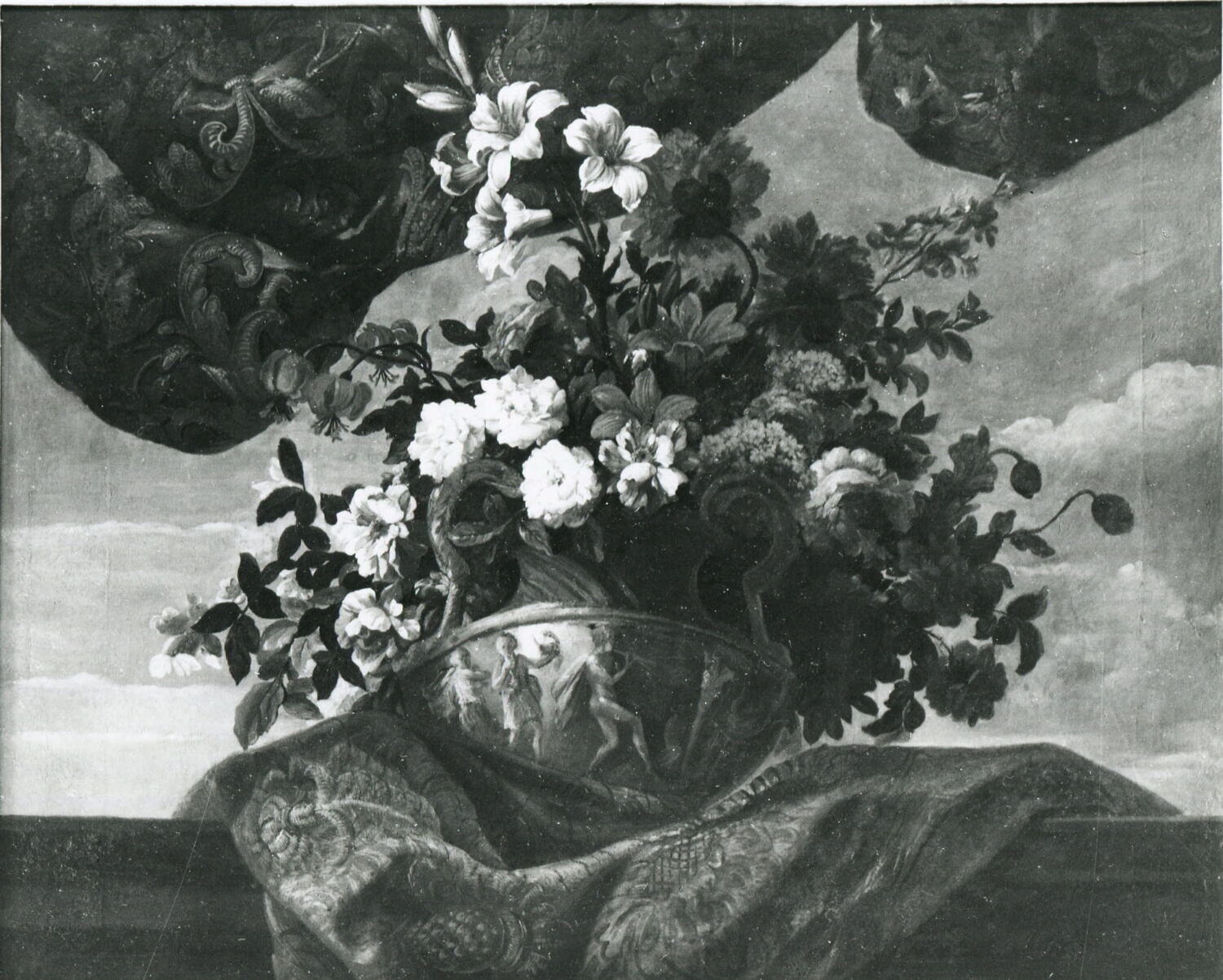 Vase orné d'une danse antique, rempli de fleurs et posé devant un terme, Monnoyer, Jean Baptiste, Fin du XVIIe siècle (1676 - 1700)