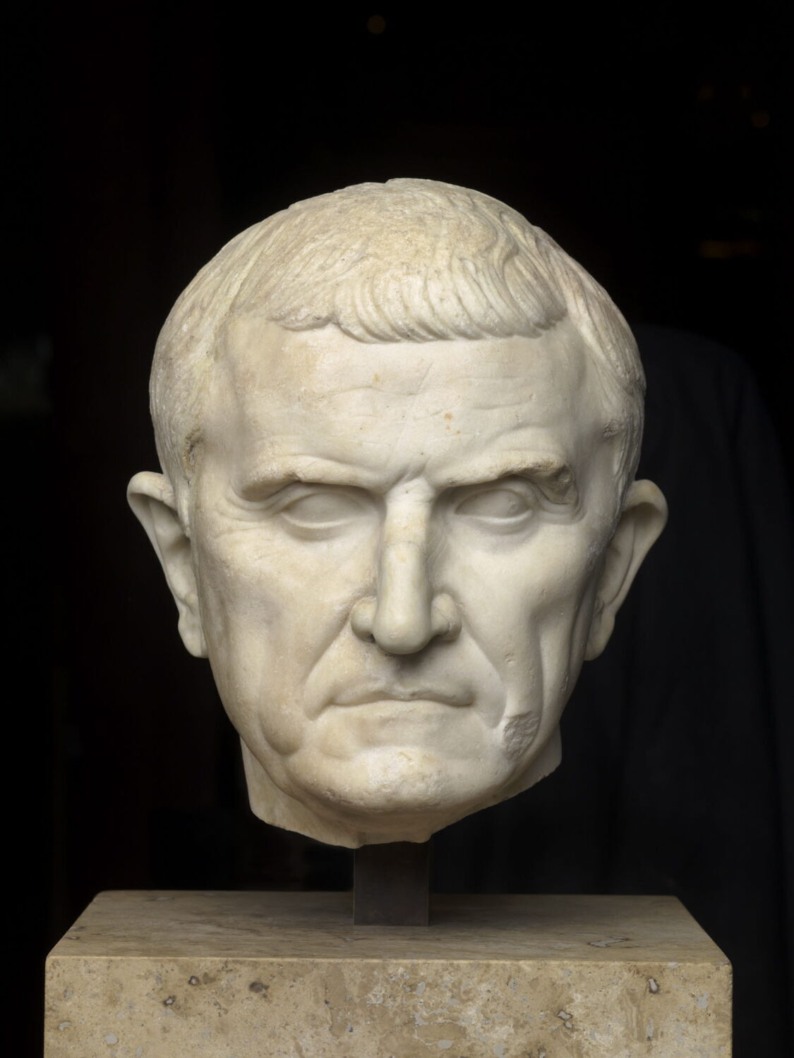 Tête de Marcus Licinius Crassus, romain impérial

Date de création/fabrication : 3e quart Ie s. av. J.-C. (?) ; 1e quart Ie s. ap. J.-C. (?) (,fin ; ,debut) (-50 - 25)