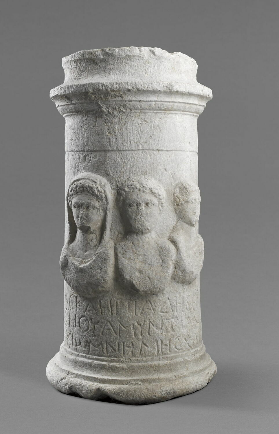 cippe, romain impérial

Date de création/fabrication : IIe s. ap. J.-C. ; IIIe s. ap. J.-C. (100 - 300)