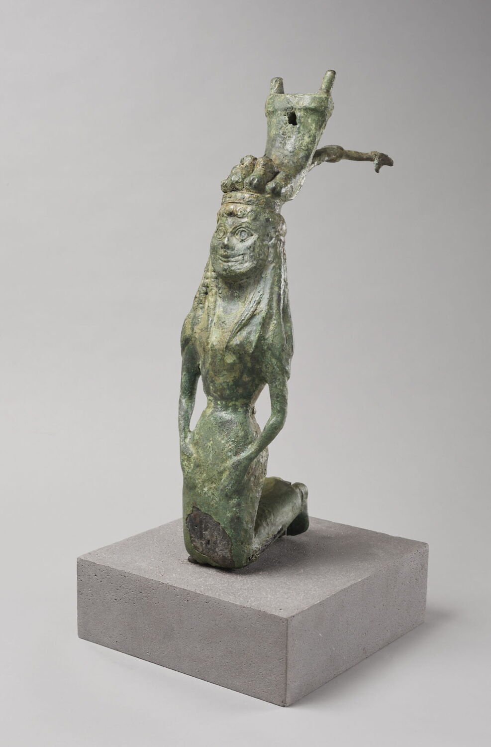 statuette ; trépied, archaïque

Date de création/fabrication : 1e moitié VIe s. av. J.-C. (-600 - -550)