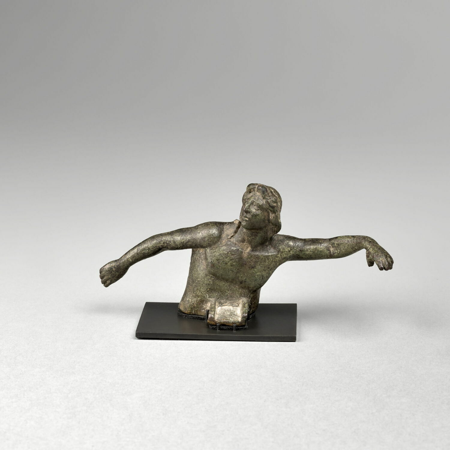 statuette, romain impérial

Date de création/fabrication : IIe s. ap. J.-C. (100 - 200)