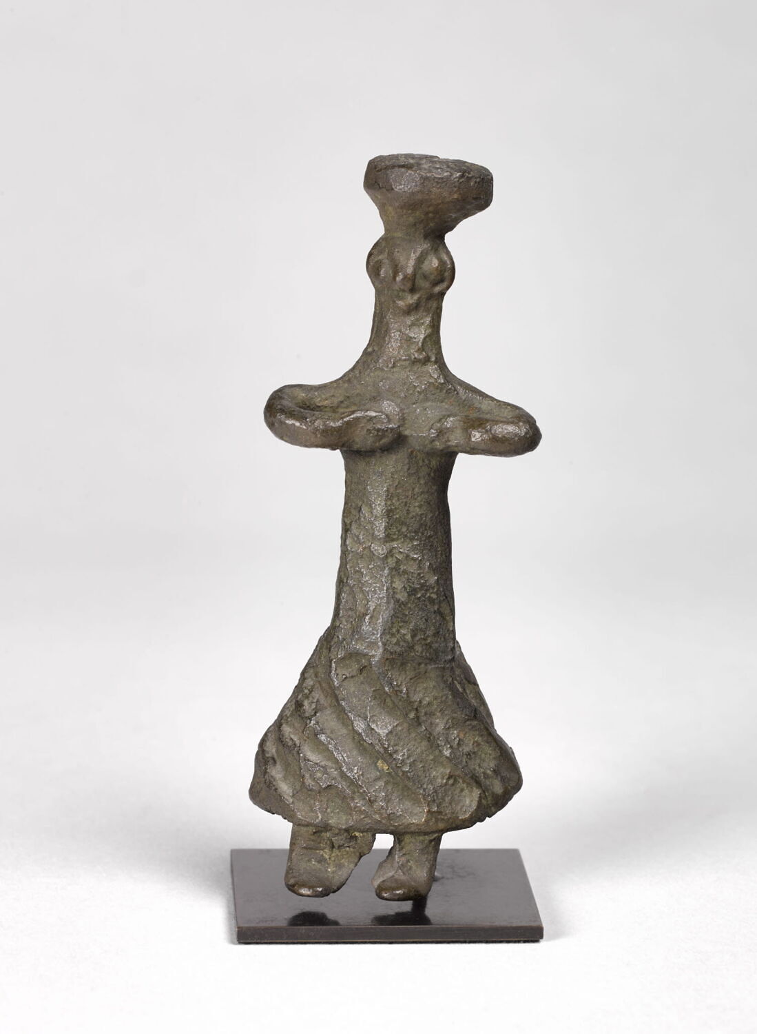 statuette, bronze récent ; minoen récent III A

Date de création/fabrication : XIVe s. av. J.-C. (-1400 - -1300)