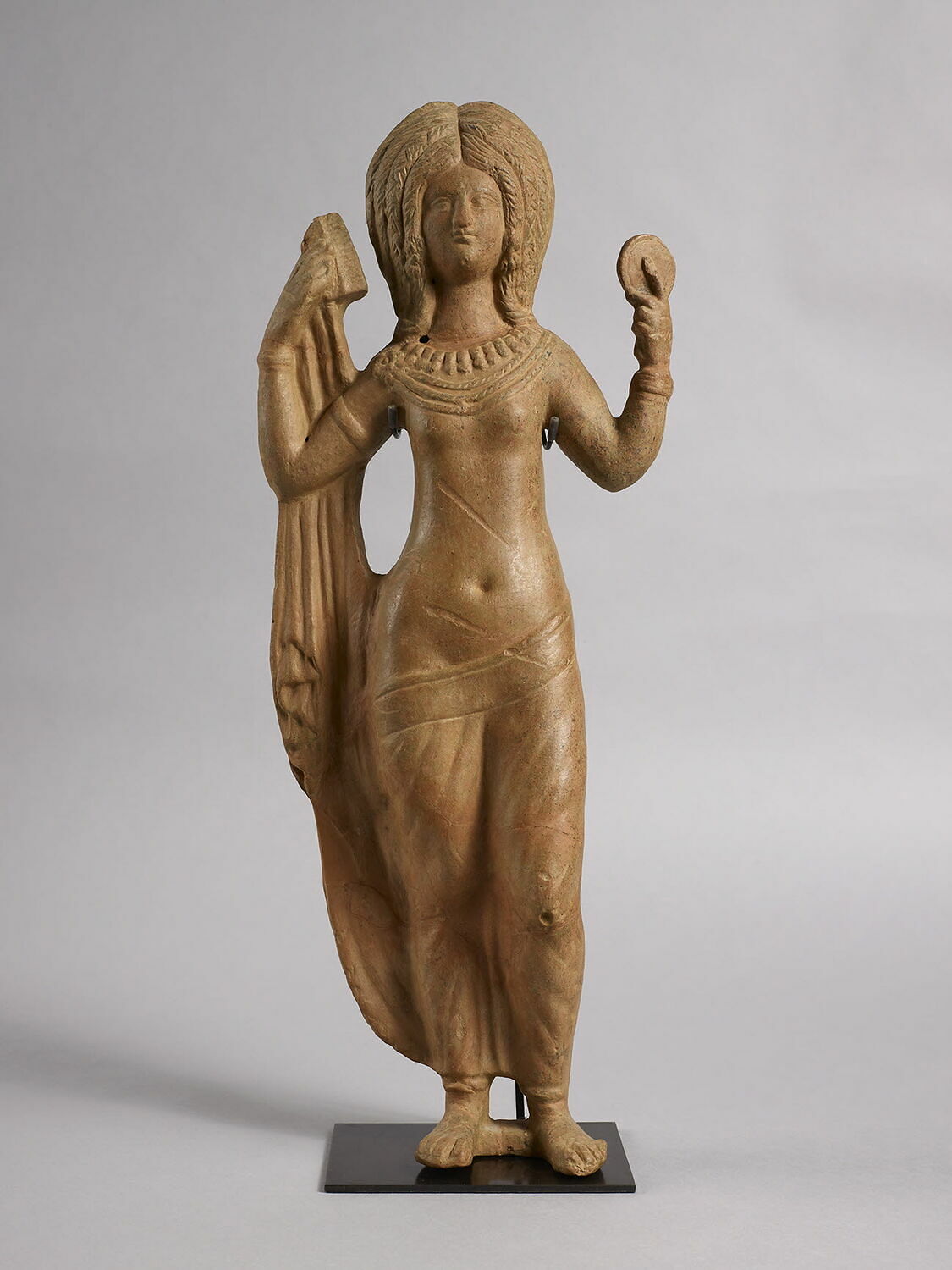 figurine, romain impérial

Date de création/fabrication : 1e quart IIIe s. ap. J.-C. (200 - 225)
