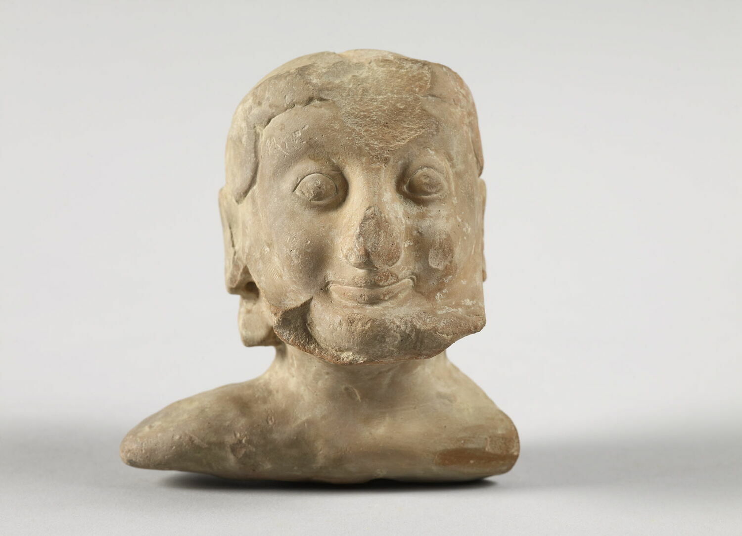 figurine en buste, archaïque

Date de création/fabrication : 2e quart VIe s. av. J.-C. (vers -580 - -570)