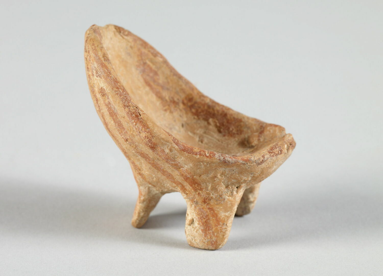 figurine, mycénien récent III A ; mycénien récent III B

Date de création/fabrication : XIIIe s. av. J.-C. (-1300 - -1200)