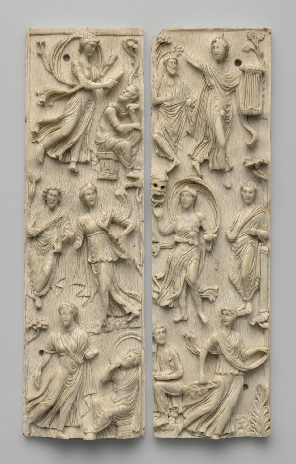 diptyque des muses, antiquité tardive ; style gallo-romain

Date de création/fabrication : Ve s. ap. J.-C. (400 - 500)
