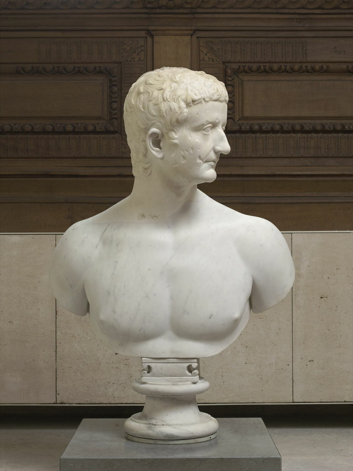 statue ; statue en buste, romain impérial

Date de création/fabrication : 4e quart Ie s. av. J.-C. (fin) (vers -4 - -2)