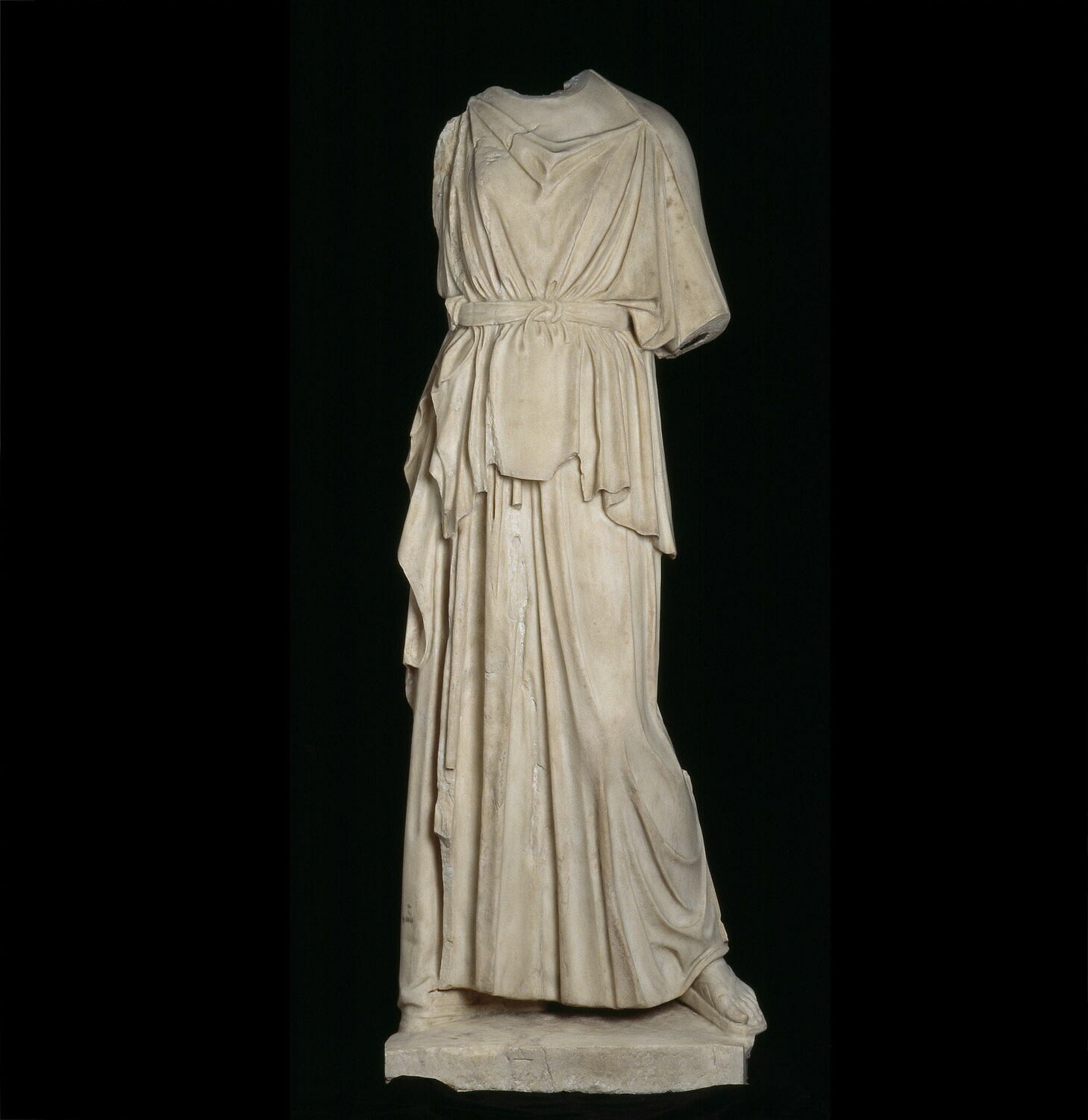 Athéna du type du "groupe d'Athéna et Marsyas", romain impérial

Date de création/fabrication : 1e quart Ie s. ap. J.-C. (d'après Schauenburg ; fin) (1 - 25)