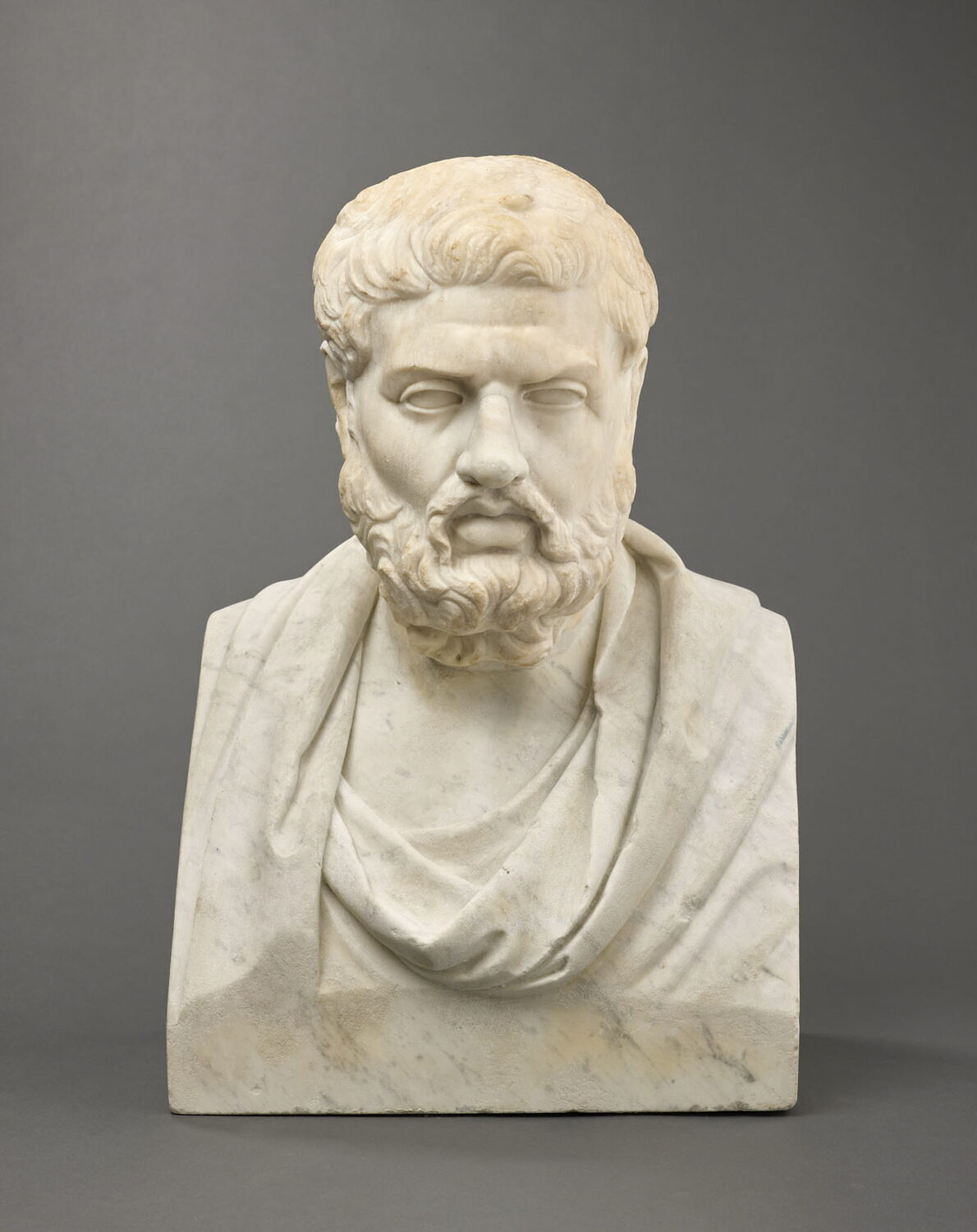 statue, romain impérial

Date de création/fabrication : 1e moitié Ie s. ap. J.-C. (d'après Von den Hoff) (1 - 50)