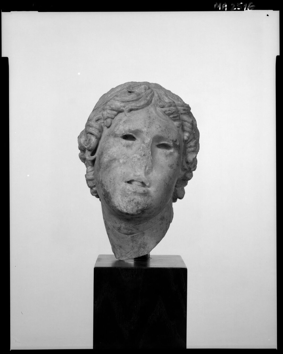 statue, hellénistique ; tardif

Date de création/fabrication : 4e quart IIe s. av. J.-C. ; 1e quart Ie s. av. J.-C. (fin ; debut) (vers -100)