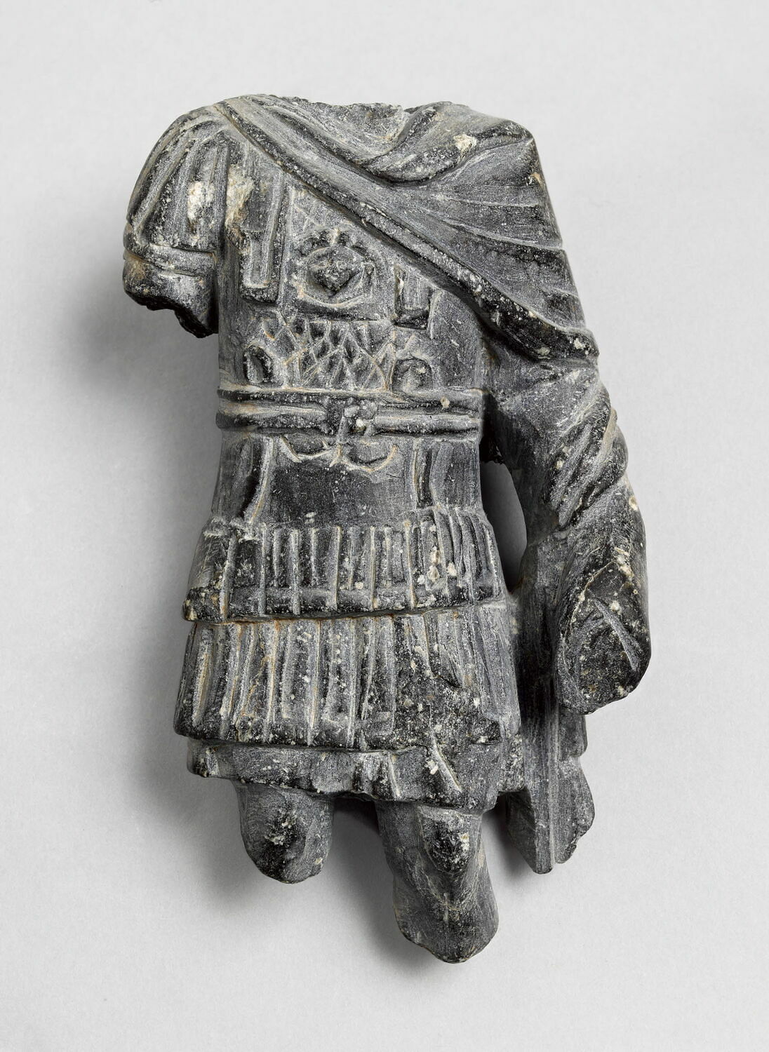 statuette, romain impérial

Date de création/fabrication : IIe s. ap. J.-C. ; 1e moitié IIIe s. ap. J.-C. (100 - 250)