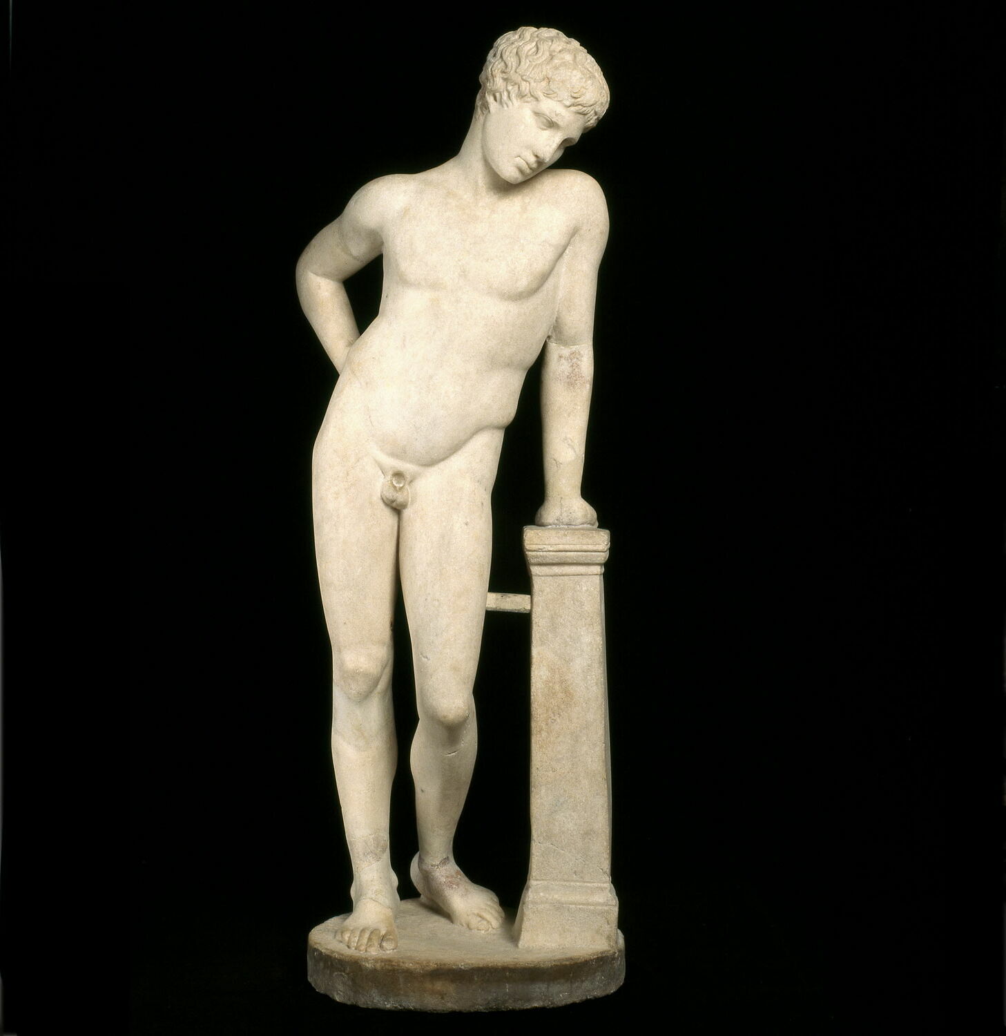 Statue d'éphèbe du type de "Narcisse", romain impérial

Date de création/fabrication : IIe s. ap. J.-C. (d'après Lauter) (vers 150)