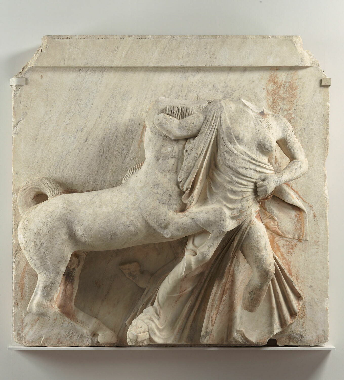 Dixième métope sud du Parthénon, centaure et femme lapithe, classique

Date de création/fabrication : 3e quart Ve s. av. J.-C. (debut) (-447 - -440)