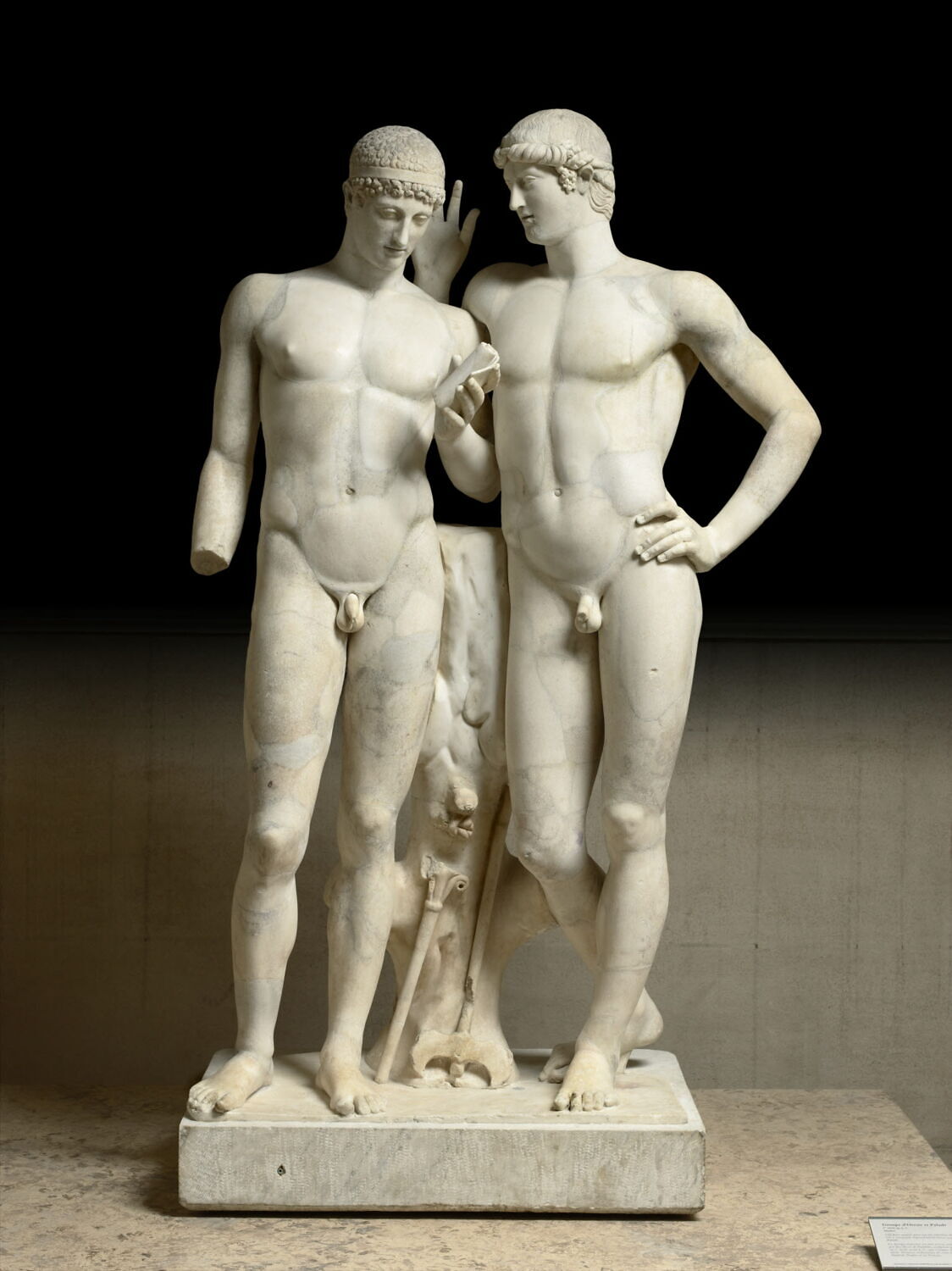 groupe statuaire, romain impérial

Date de création/fabrication : 1e moitié Ie s. ap. J.-C. (d'après Zanker) (1 - 50)