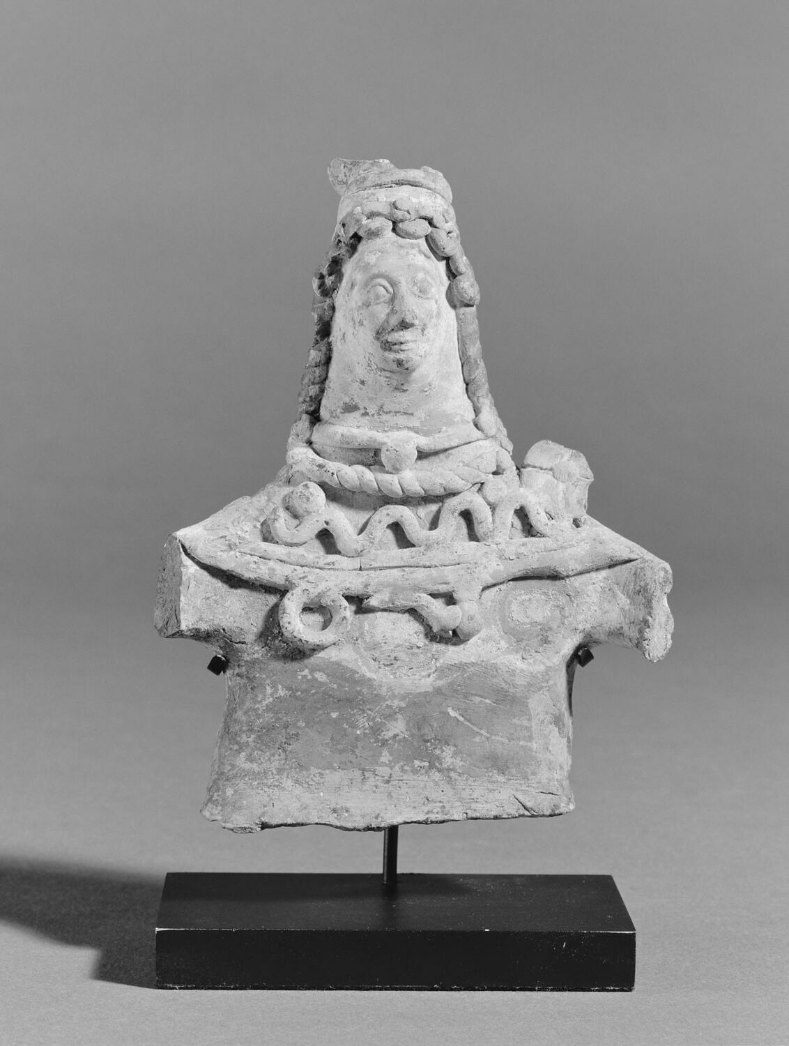 figurine, archaïque

Date de création/fabrication : 2e quart VIe s. av. J.-C. ; 3e quart VIe s. av. J.-C. (fin ; debut) (-550)