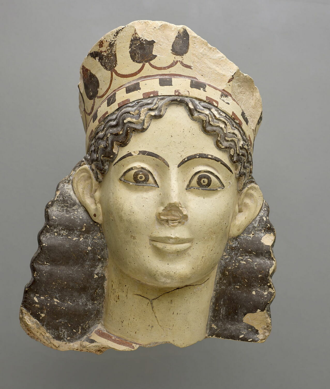 Tête de sphinge, archaïque

Date de création/fabrication : 3e quart VIe s. av. J.-C. (-540 - -520)