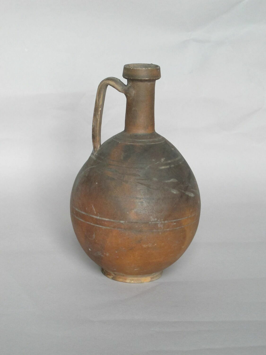 bouteille  ; lécythe