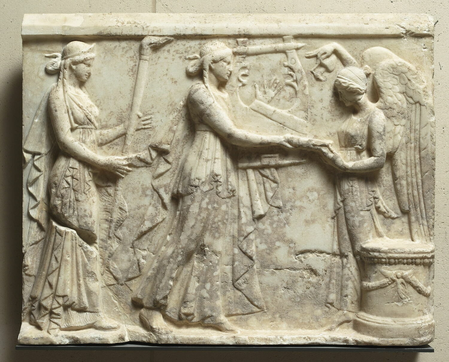 relief, romain impérial ; style néo-attique ; style archaïsant

Date de création/fabrication : 4e quart Ie s. av. J.-C. (?) (-25 - 0)
