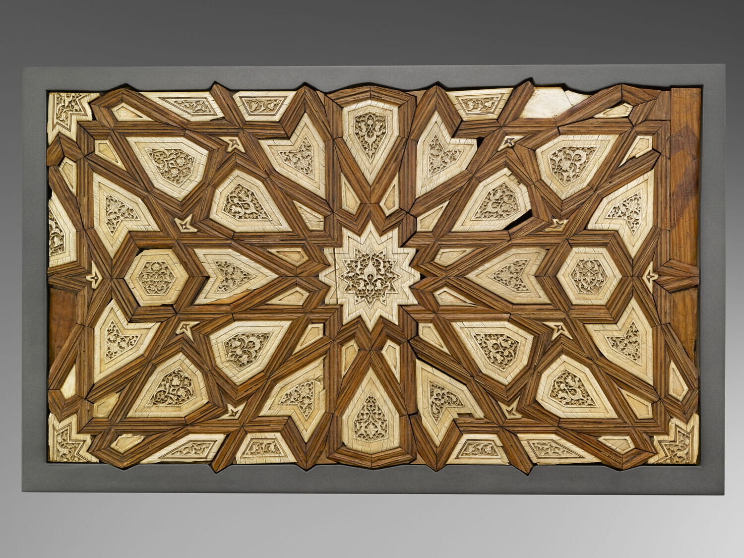 Elément de joue de minbar ?, 4ème quart du XIIIe siècle ; 1ère moitié du XIVe siècle (1285 - 1350)