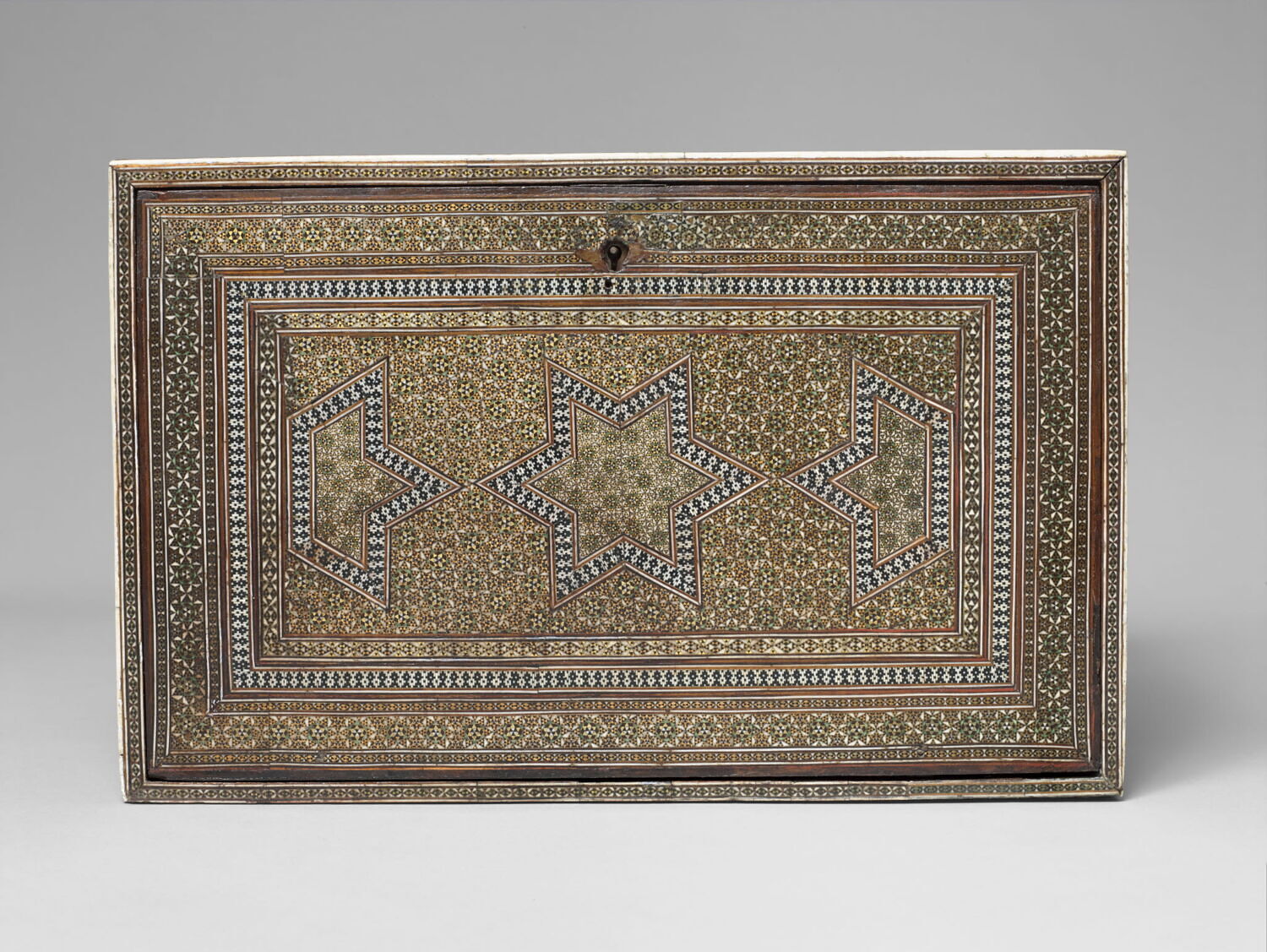 Louvre Set main image 0