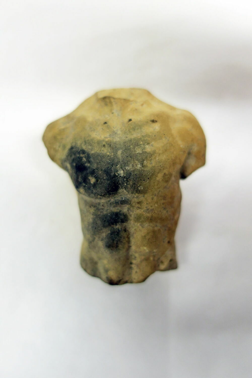 figurine ; fragment, IVe s. av. J.-C. ; IIe s. av. J.-C. (Epoque hellénistique) (-400 - -100)