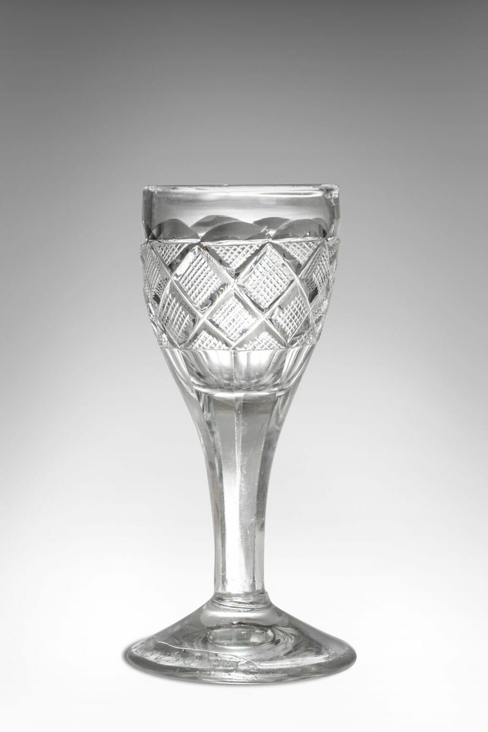 Verre à liqueur à pied, d'un porte-liqueurs