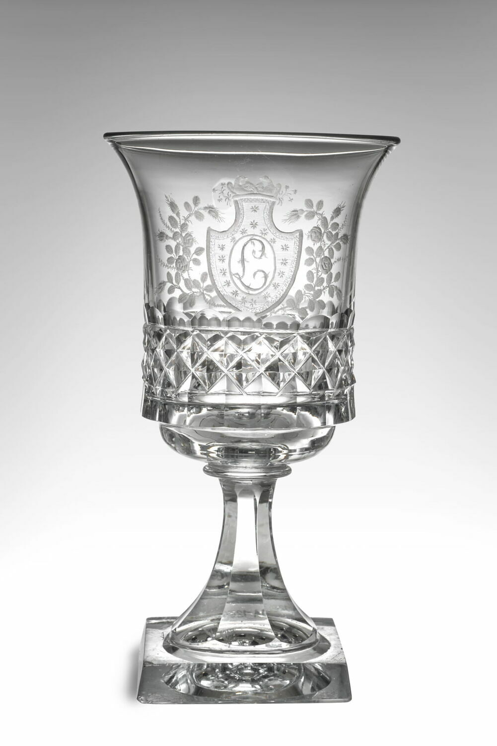 Verre à pied carré