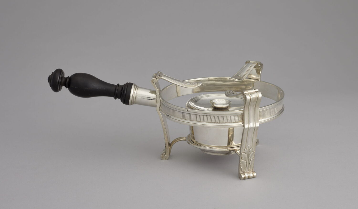 Réchaud de table du service de George III d'Angleterre et de Hanovre, d'une paire (OA 12878)