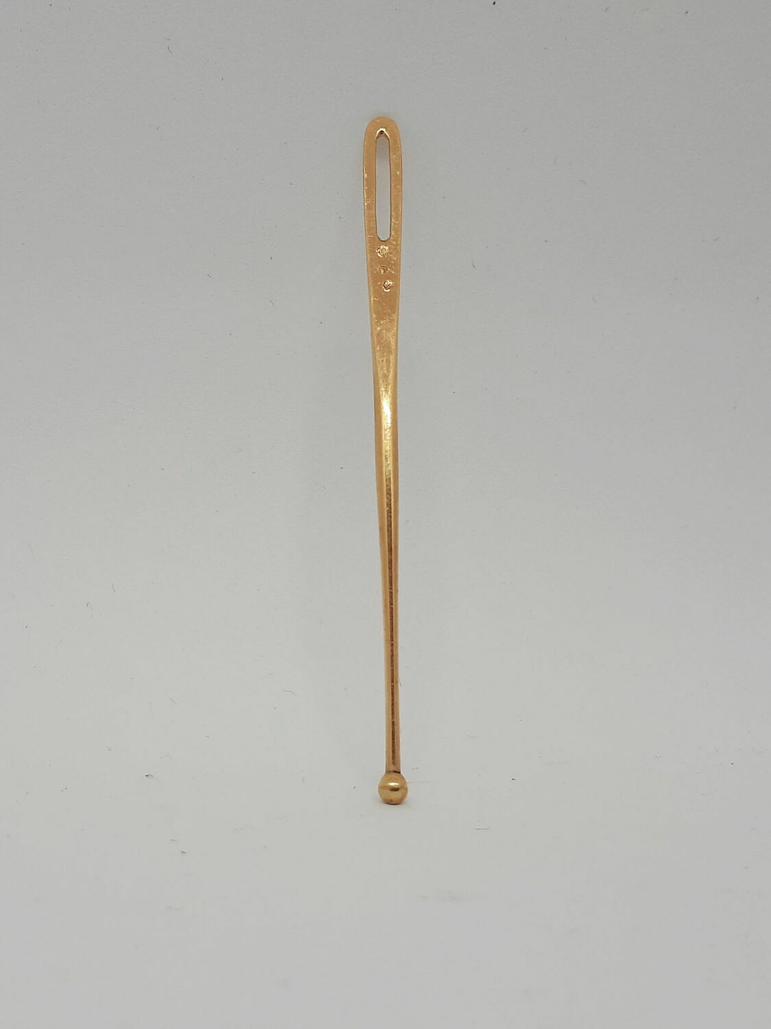 Aiguille à passer, du nécessaire