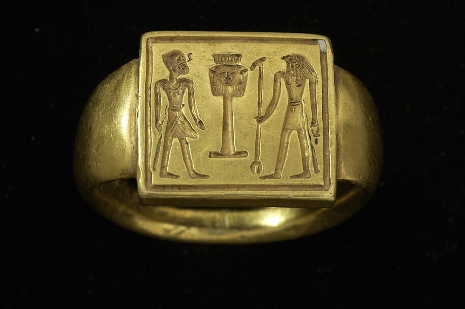 Древние египетские обручальные кольца. Кольца древних египтян. Древние кольца египта. Кольца и печатки древнего египта. Электрум в древнем египте.