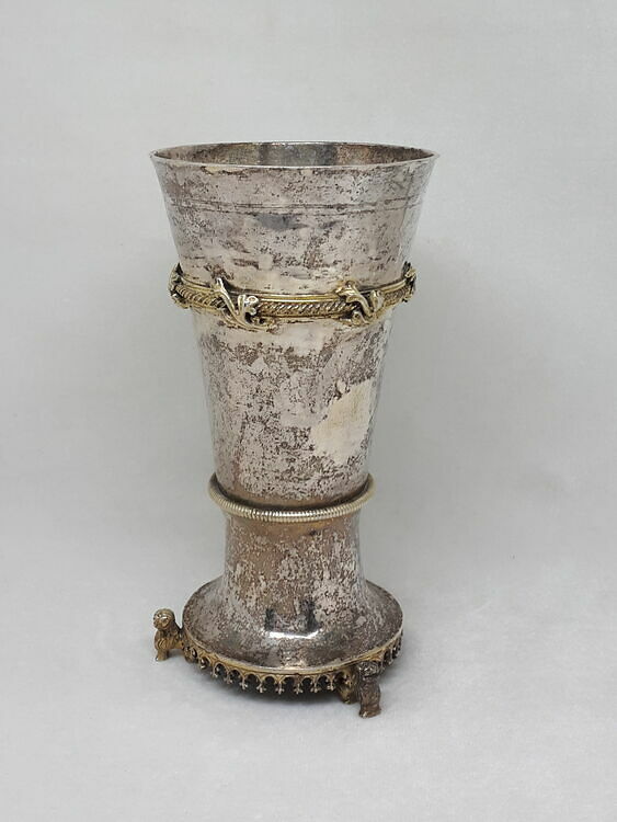 gobelet-louvre-site-des-collections