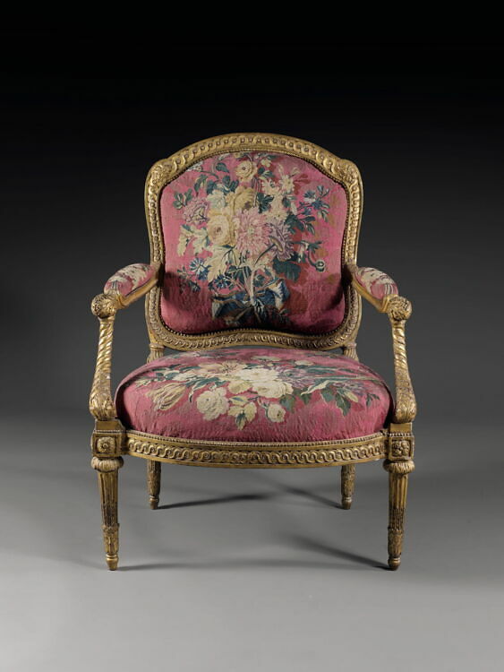 A set of six Louis XIV regiltwood armchairs and one sofa, Suite de six  fauteuils et un canapé en bois redoré d'époque Louis XIV