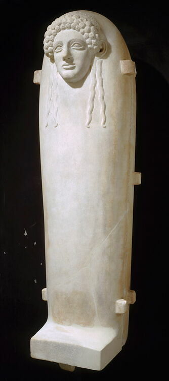 Sarcophage anthropoïde en marbre