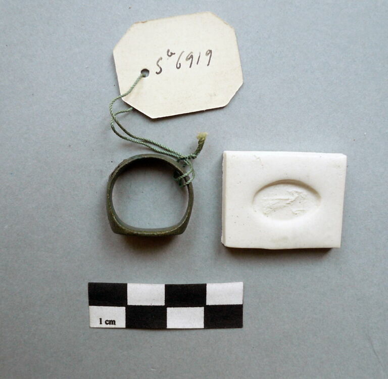 bague - Louvre site des collections