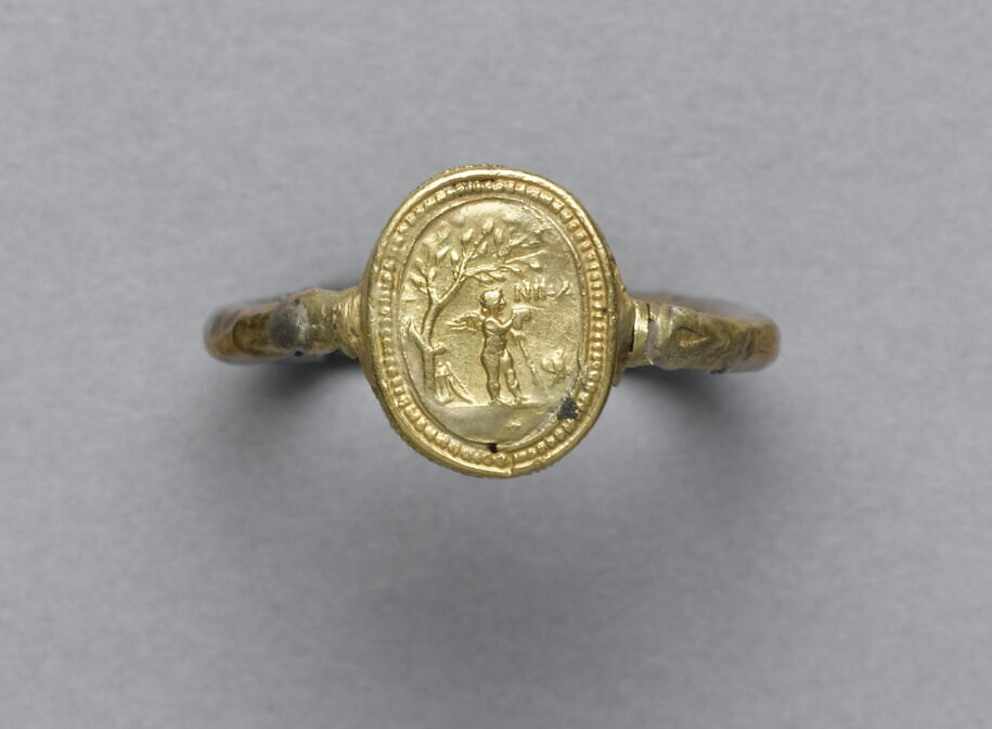 bague - Louvre site des collections