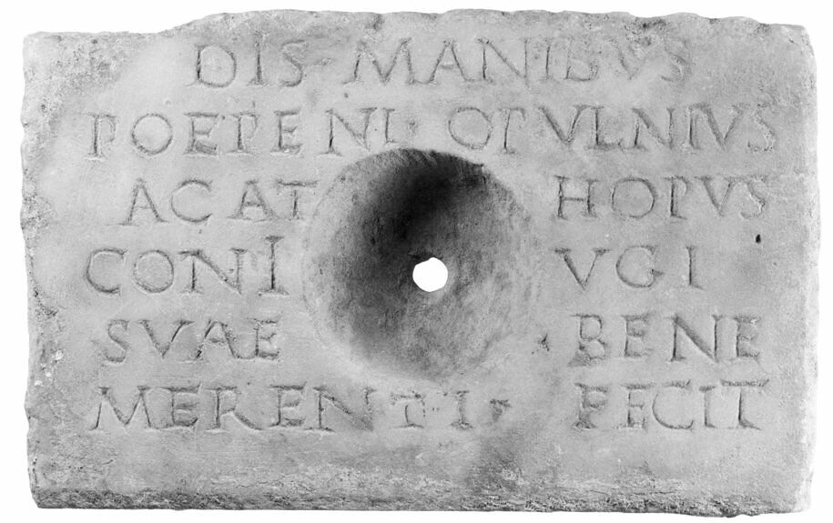 table à libations ; inscription - Louvre site des collections