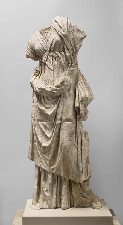 statue (CC 211)